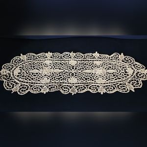 Tablecloth handmade passementerie and needle art